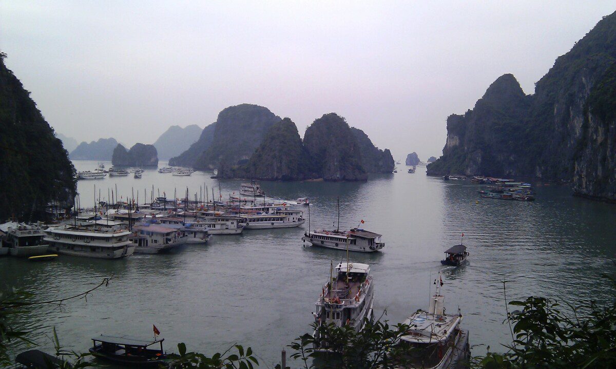 Il Vietnam e l'arte di attraversare la strada | Turisti per Caso