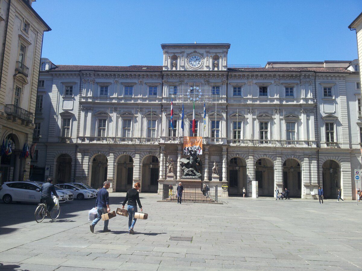 Piazza Palazzo di Città a Torino